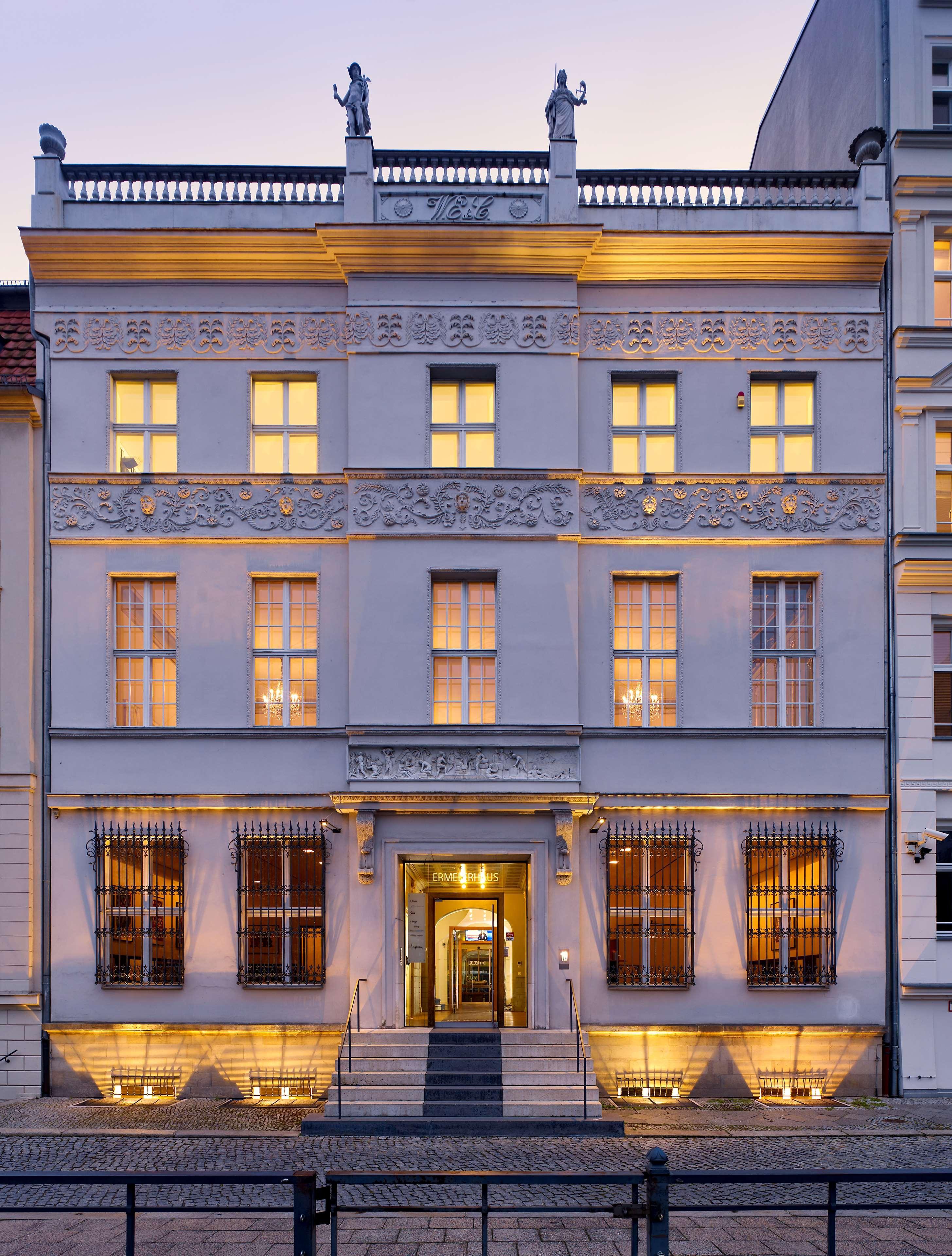 Art'otel Mitte, Part Of Radisson Group 4* Berlijn
