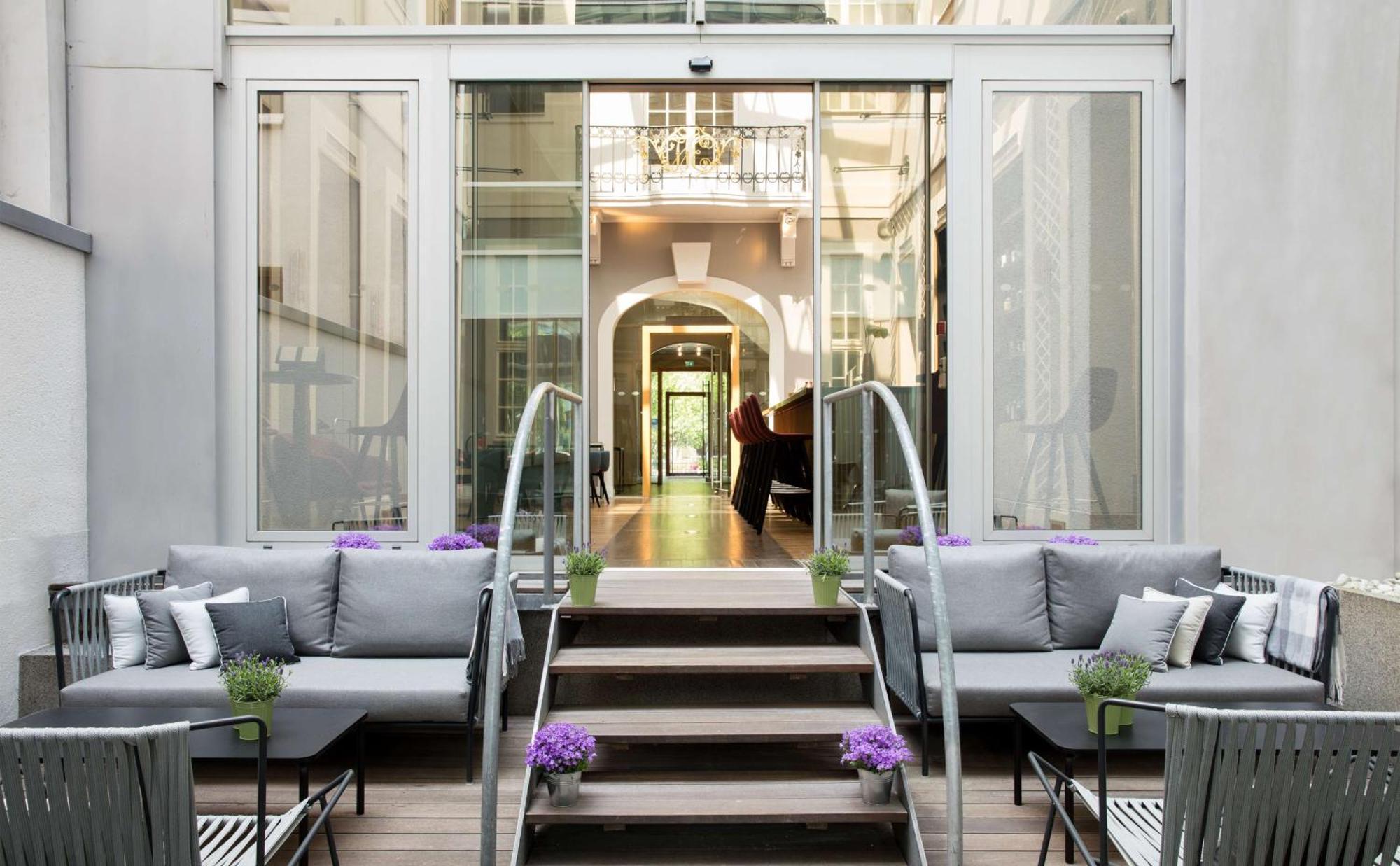 Hotel Art'otel Mitte, Part Of Radisson Group 4*